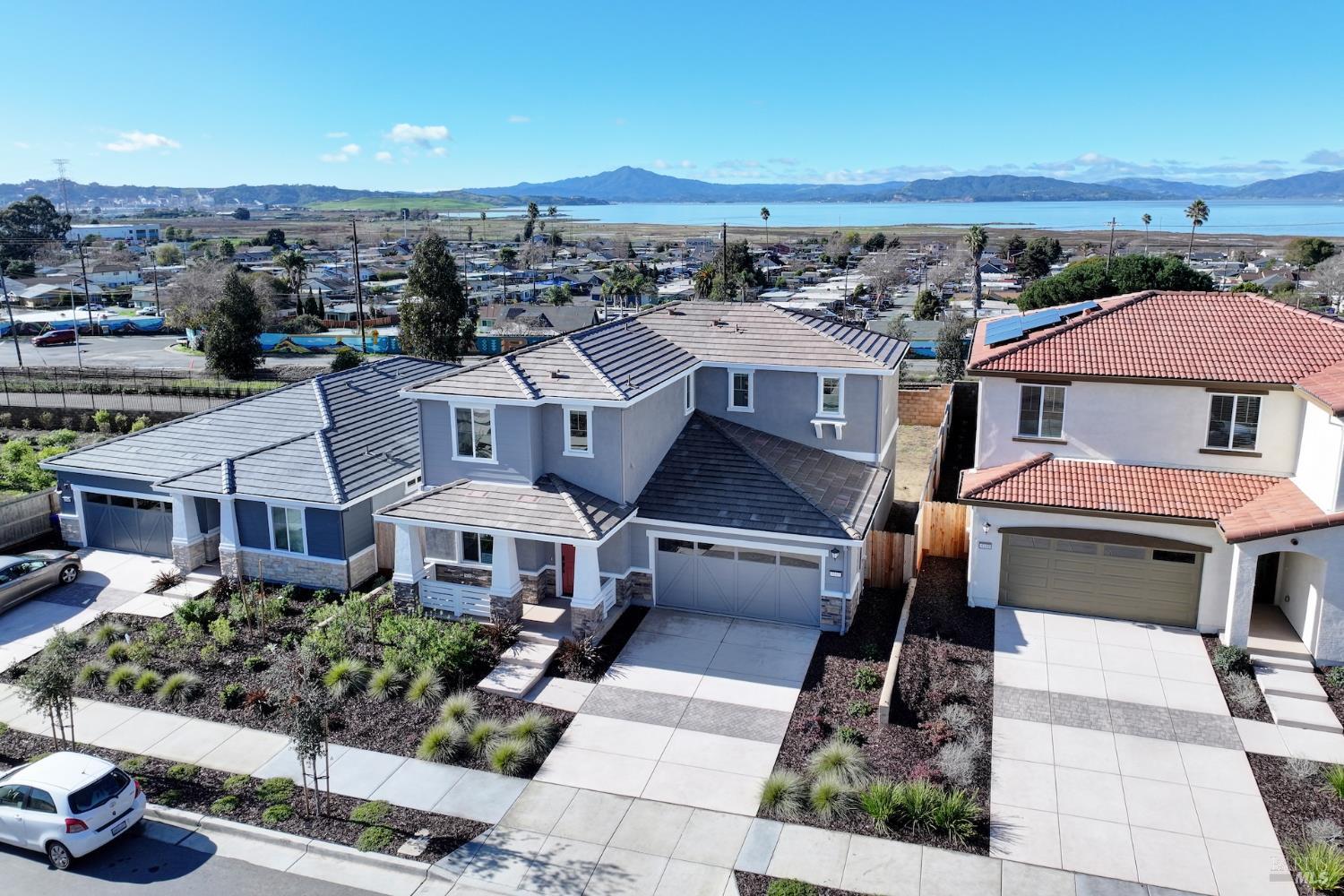 Detail Gallery Image 4 of 89 For 4107 Markovich Ct, San Pablo,  CA 94806 - 4 Beds | 3 Baths