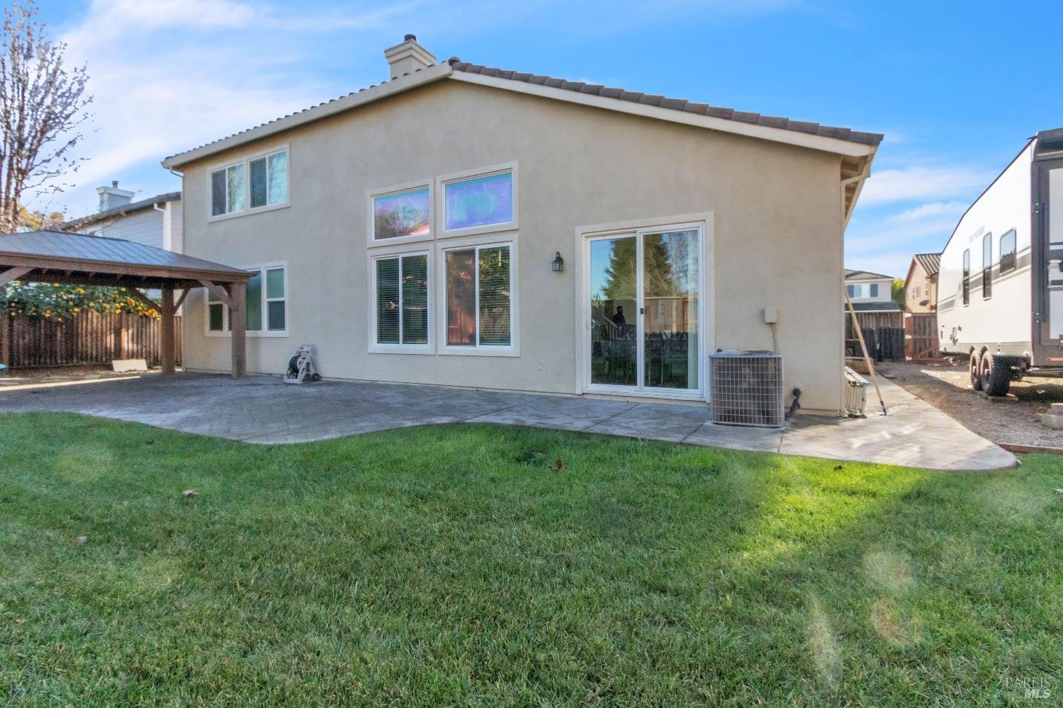 Detail Gallery Image 6 of 45 For 1120 Bello Dr, Dixon,  CA 95620 - 4 Beds | 2/1 Baths