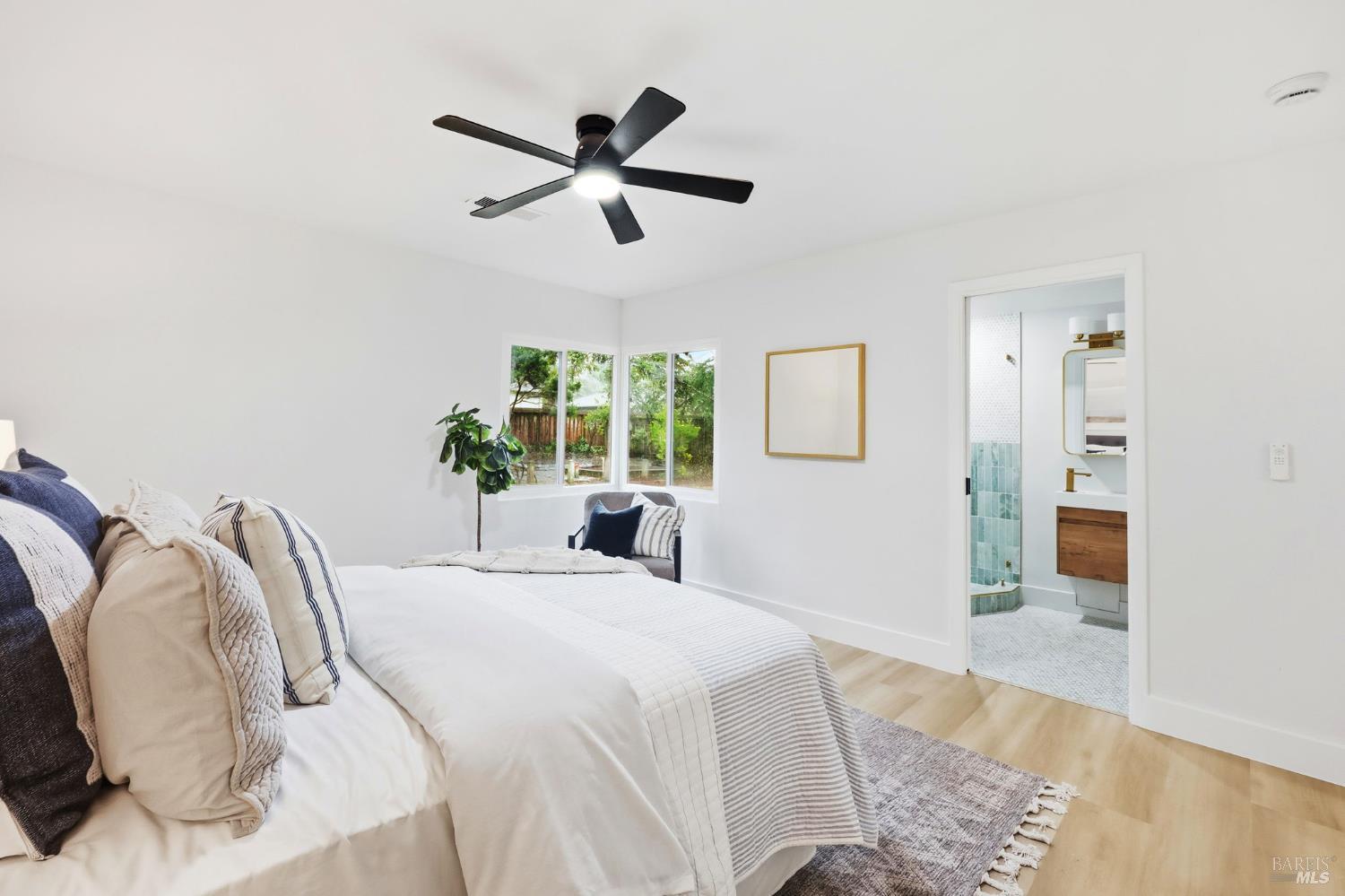 Detail Gallery Image 14 of 20 For 2132 Geary Dr, Santa Rosa,  CA 95404 - 2 Beds | 2 Baths