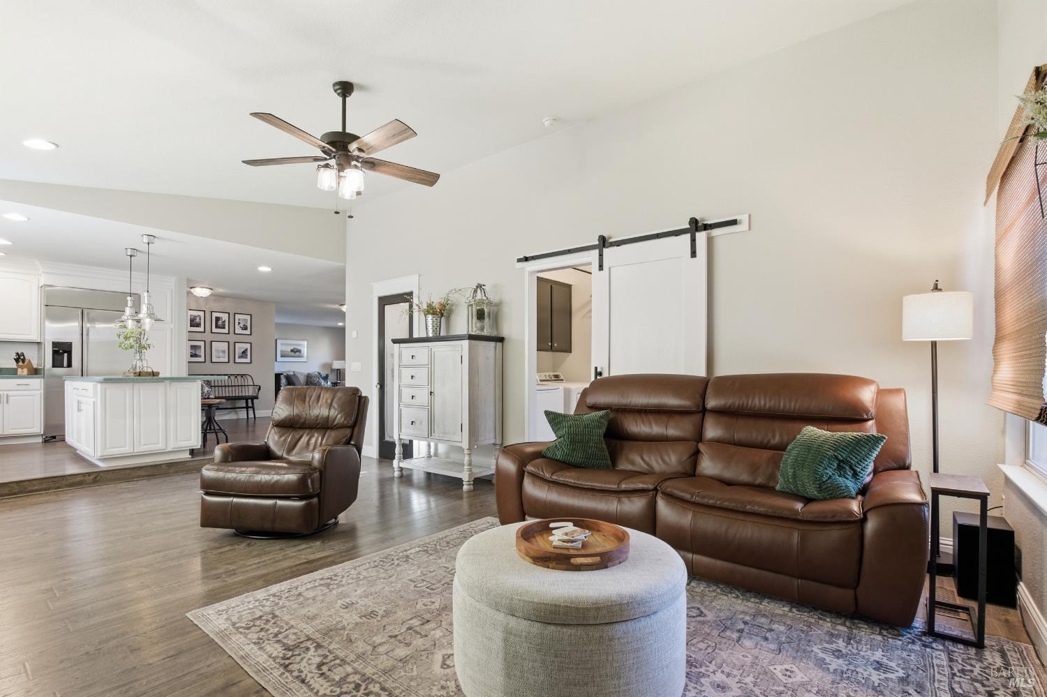 Detail Gallery Image 14 of 38 For 442 Stonewood Dr, Vacaville,  CA 95687 - 4 Beds | 2/1 Baths