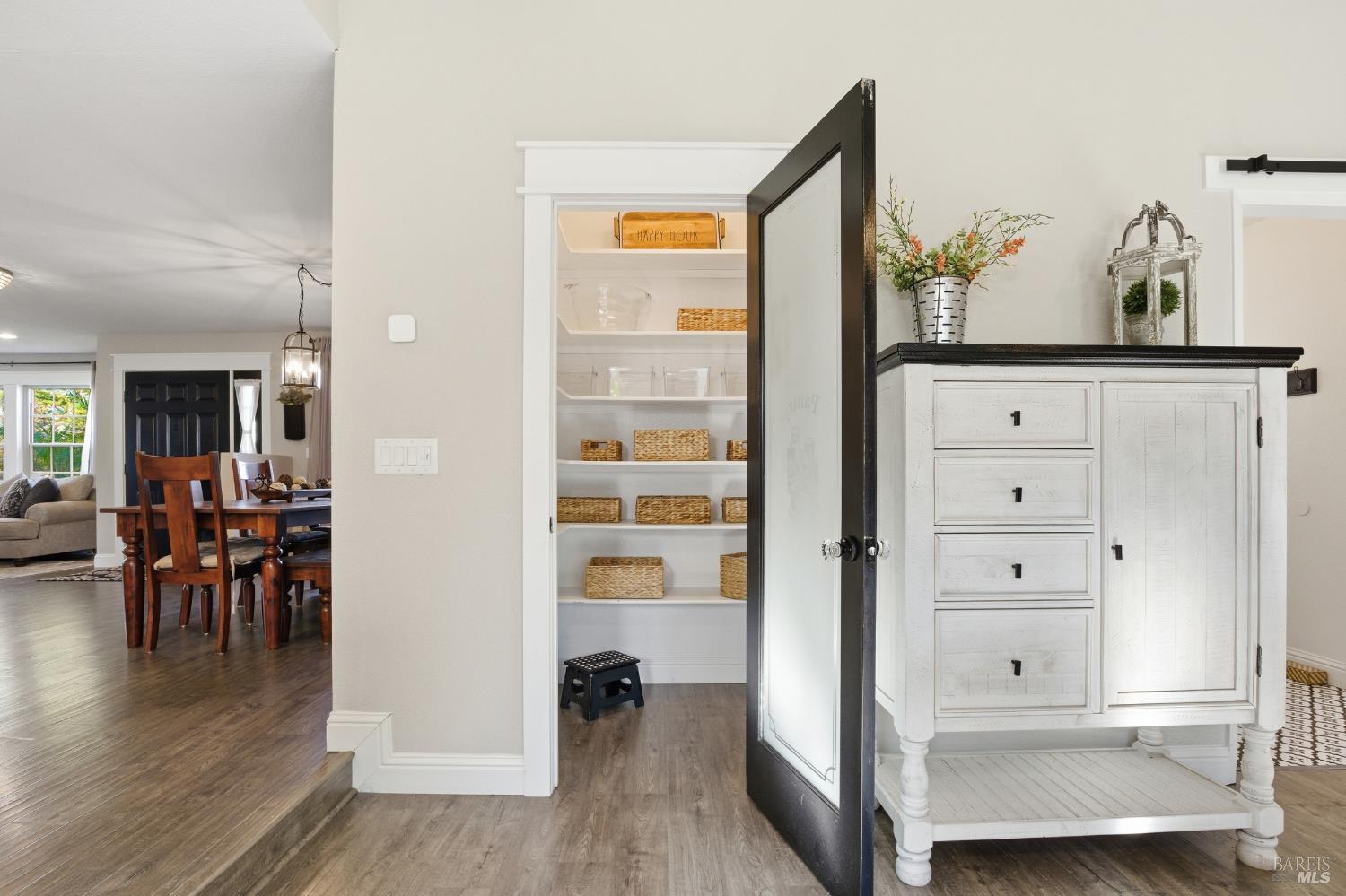 Detail Gallery Image 12 of 38 For 442 Stonewood Dr, Vacaville,  CA 95687 - 4 Beds | 2/1 Baths