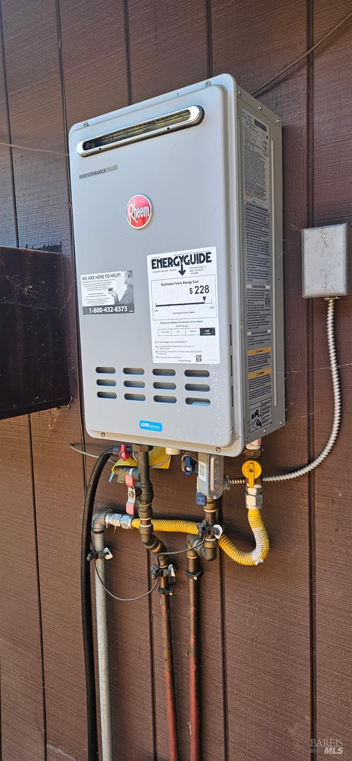 Detail Gallery Image 39 of 41 For 523 Center St, Healdsburg,  CA 95448 - 3 Beds | 2 Baths