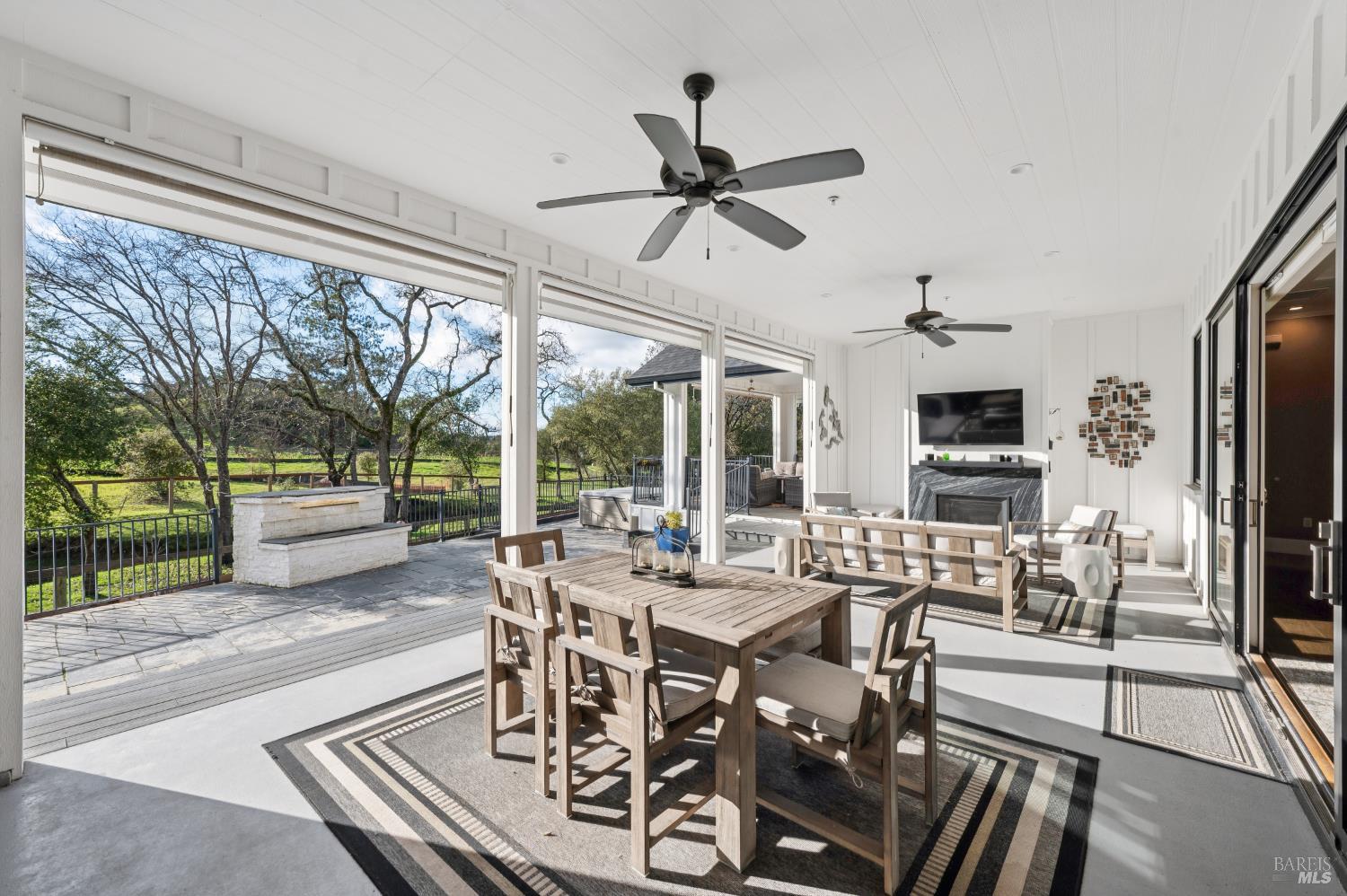 Detail Gallery Image 4 of 71 For 1840 Riebli Rd, Santa Rosa,  CA 95404 - 6 Beds | 5/2 Baths