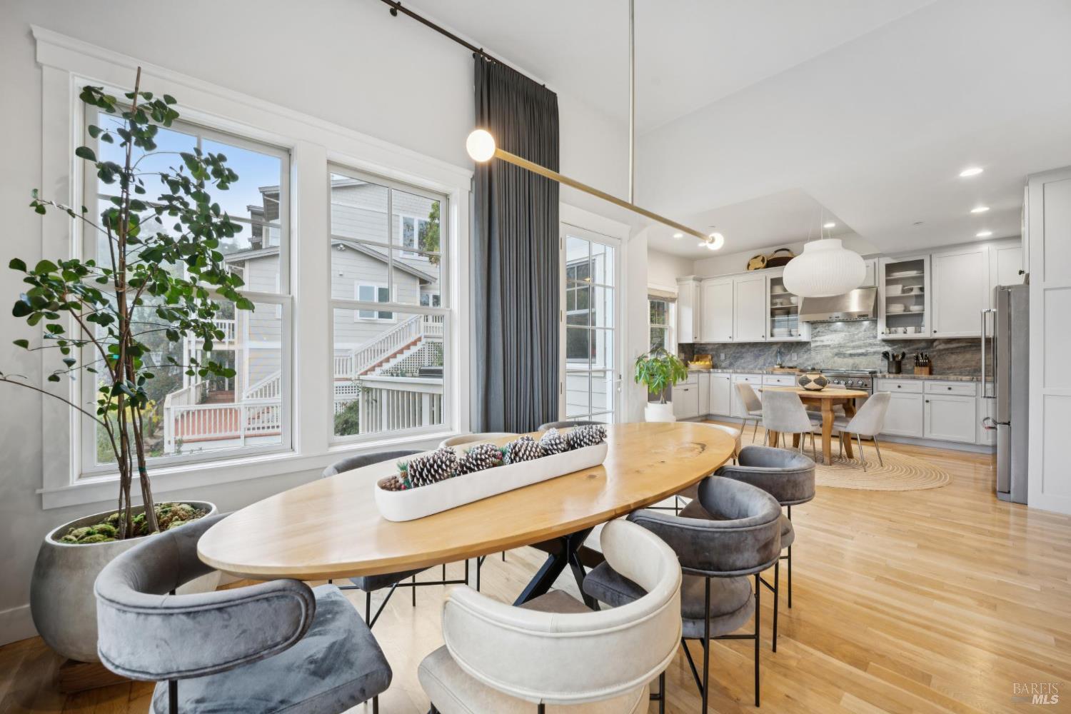 Detail Gallery Image 11 of 53 For 39 Baywood Ter, San Rafael,  CA 94901 - 4 Beds | 2/1 Baths