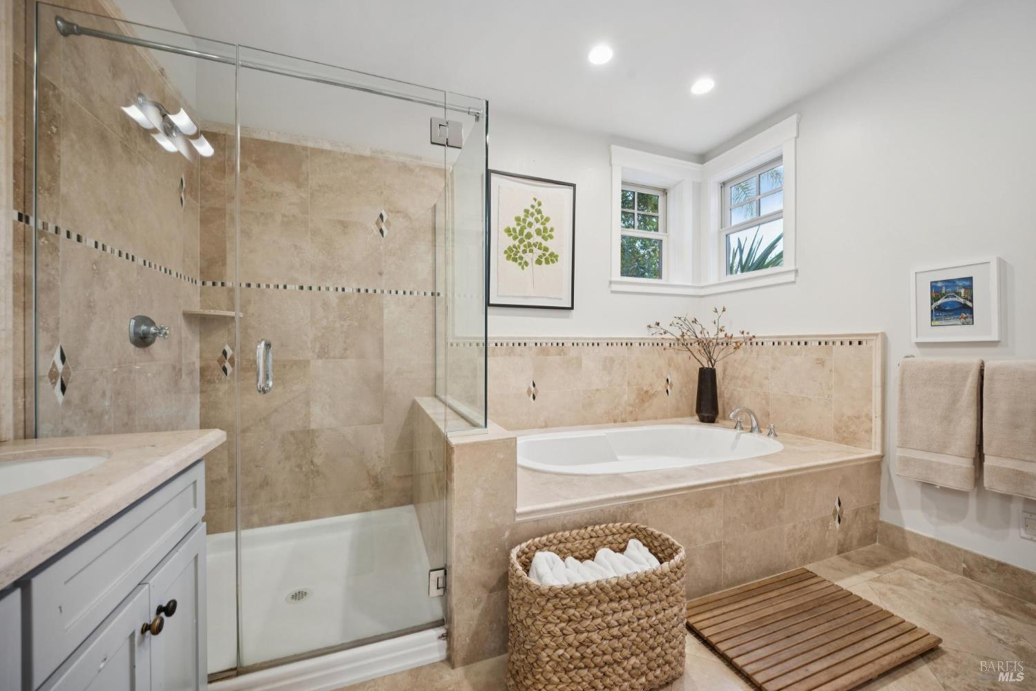 Detail Gallery Image 35 of 53 For 39 Baywood Ter, San Rafael,  CA 94901 - 4 Beds | 2/1 Baths