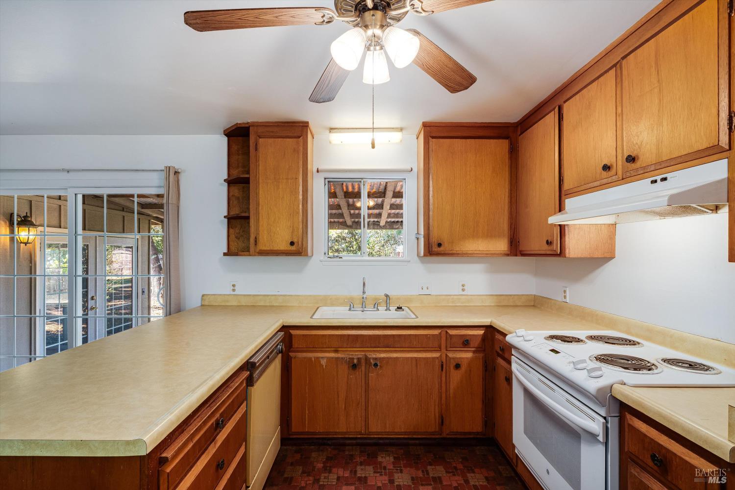 Detail Gallery Image 27 of 81 For 1251 Garden Ave, Saint Helena,  CA 94574 - 3 Beds | 2 Baths