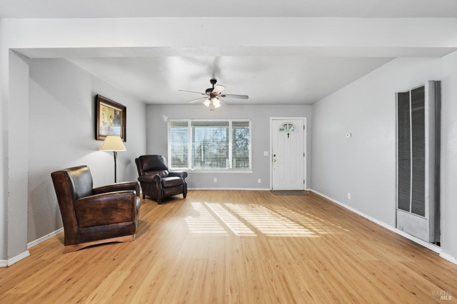 Detail Gallery Image 9 of 31 For 1677 Hearn Ave, Santa Rosa,  CA 95407 - 2 Beds | 1 Baths