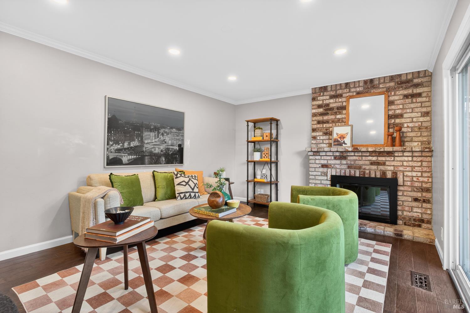 Detail Gallery Image 18 of 66 For 935 Mohr Ln, Concord,  CA 94518 - 3 Beds | 2 Baths