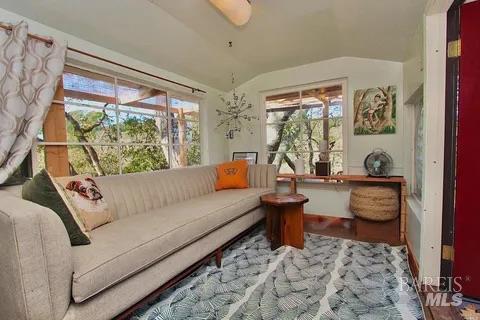 Detail Gallery Image 29 of 53 For 3835 Oak Glen Dr, Santa Rosa,  CA 95404 - 3 Beds | 2/1 Baths