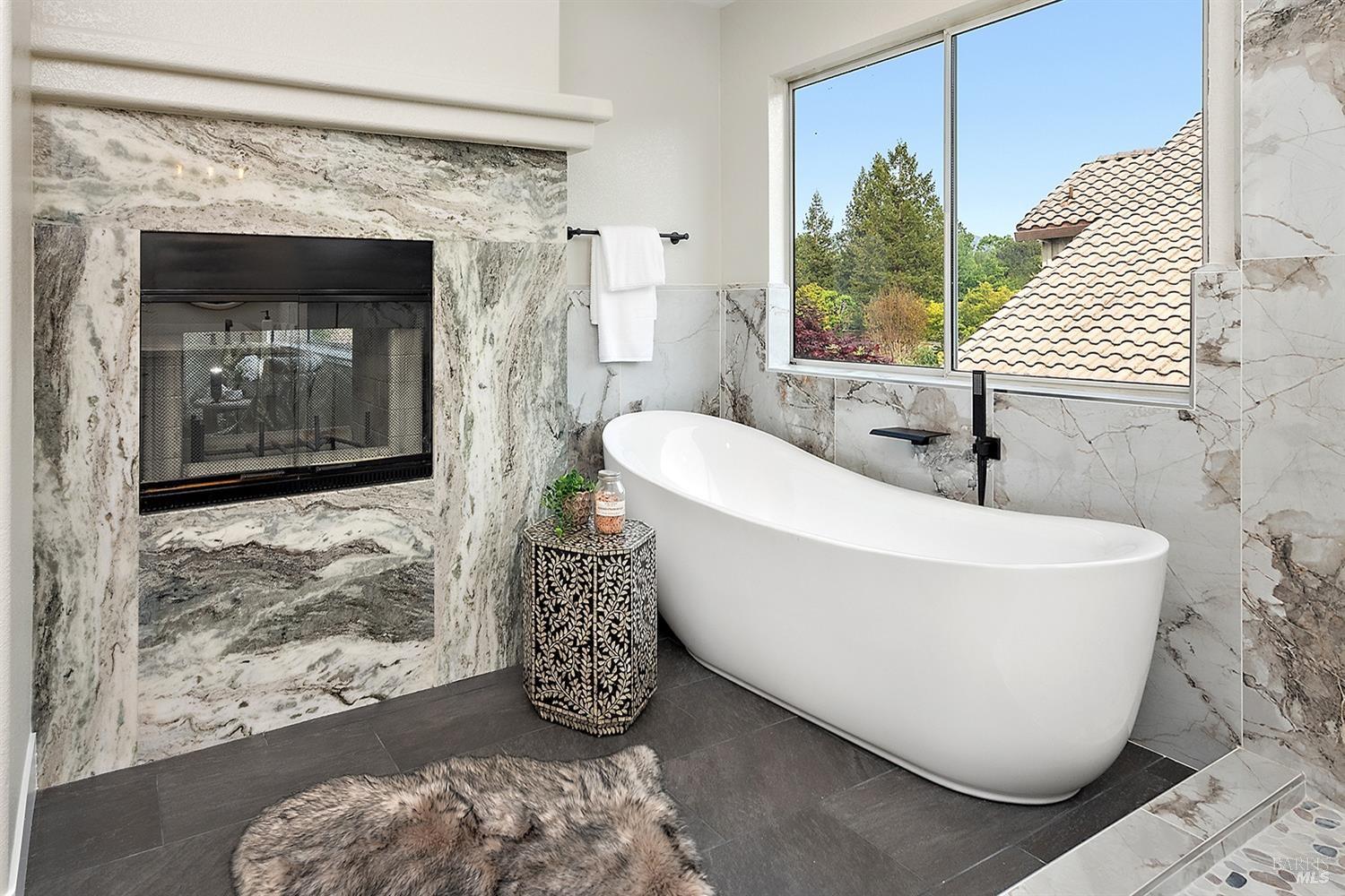 Detail Gallery Image 22 of 44 For 5426 Spring Lake Ct, Santa Rosa,  CA 95409 - 5 Beds | 3 Baths