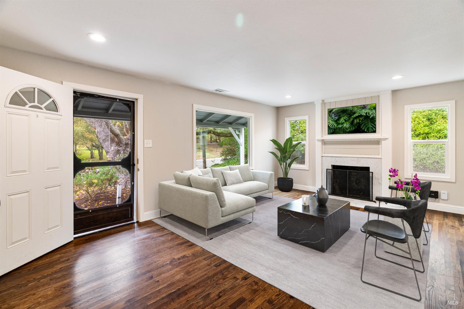 Detail Gallery Image 5 of 22 For 2136 Franklin Ave, Santa Rosa,  CA 95404 - 3 Beds | 2 Baths