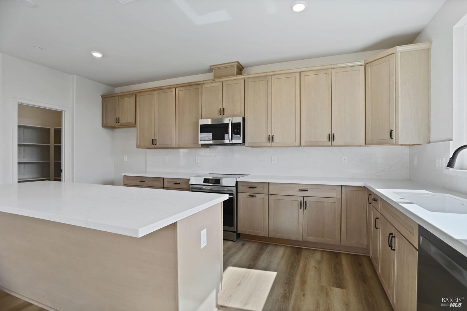 Front Image Thumbnail for BA326001514