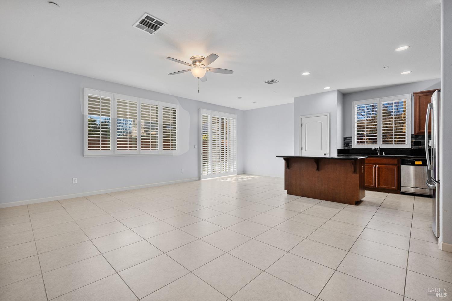 Detail Gallery Image 16 of 29 For 448 Potters Ln, Vacaville,  CA 95687 - 3 Beds | 2 Baths