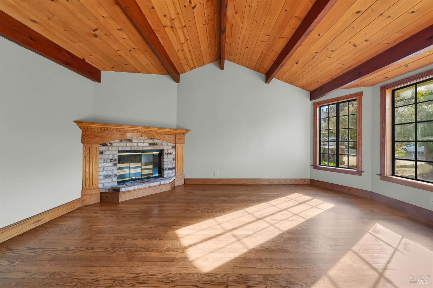 Detail Gallery Image 6 of 51 For 32 Jefferson Ave, San Rafael,  CA 94903 - 2 Beds | 1 Baths