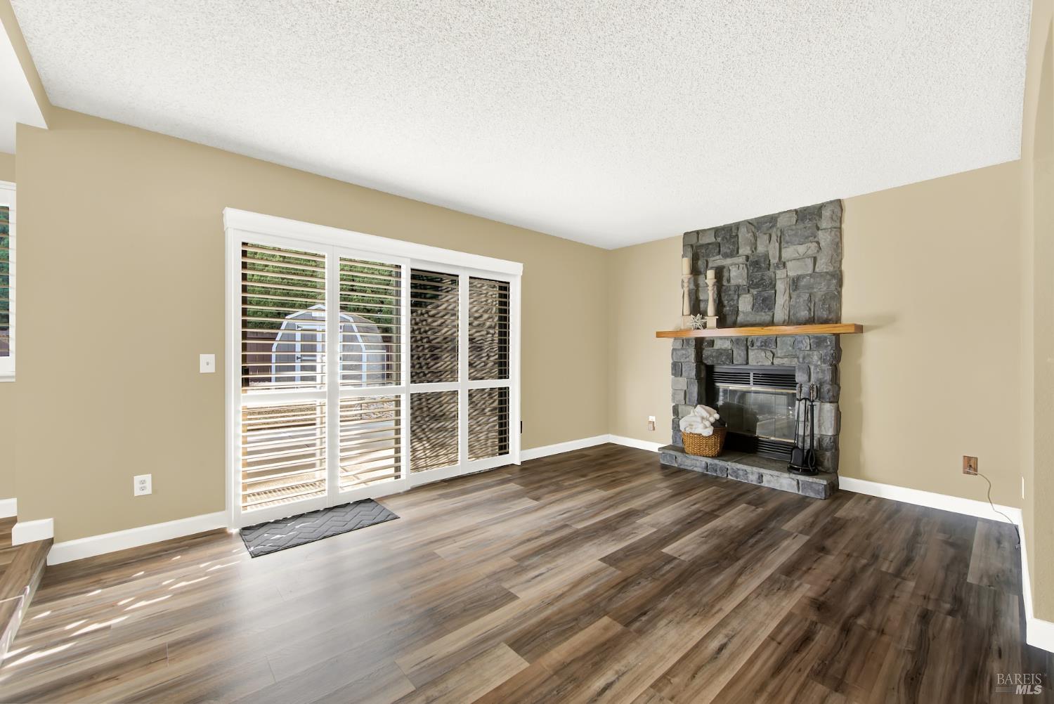 Detail Gallery Image 31 of 83 For 401 Northampton Dr, American Canyon,  CA 94503 - 4 Beds | 3 Baths