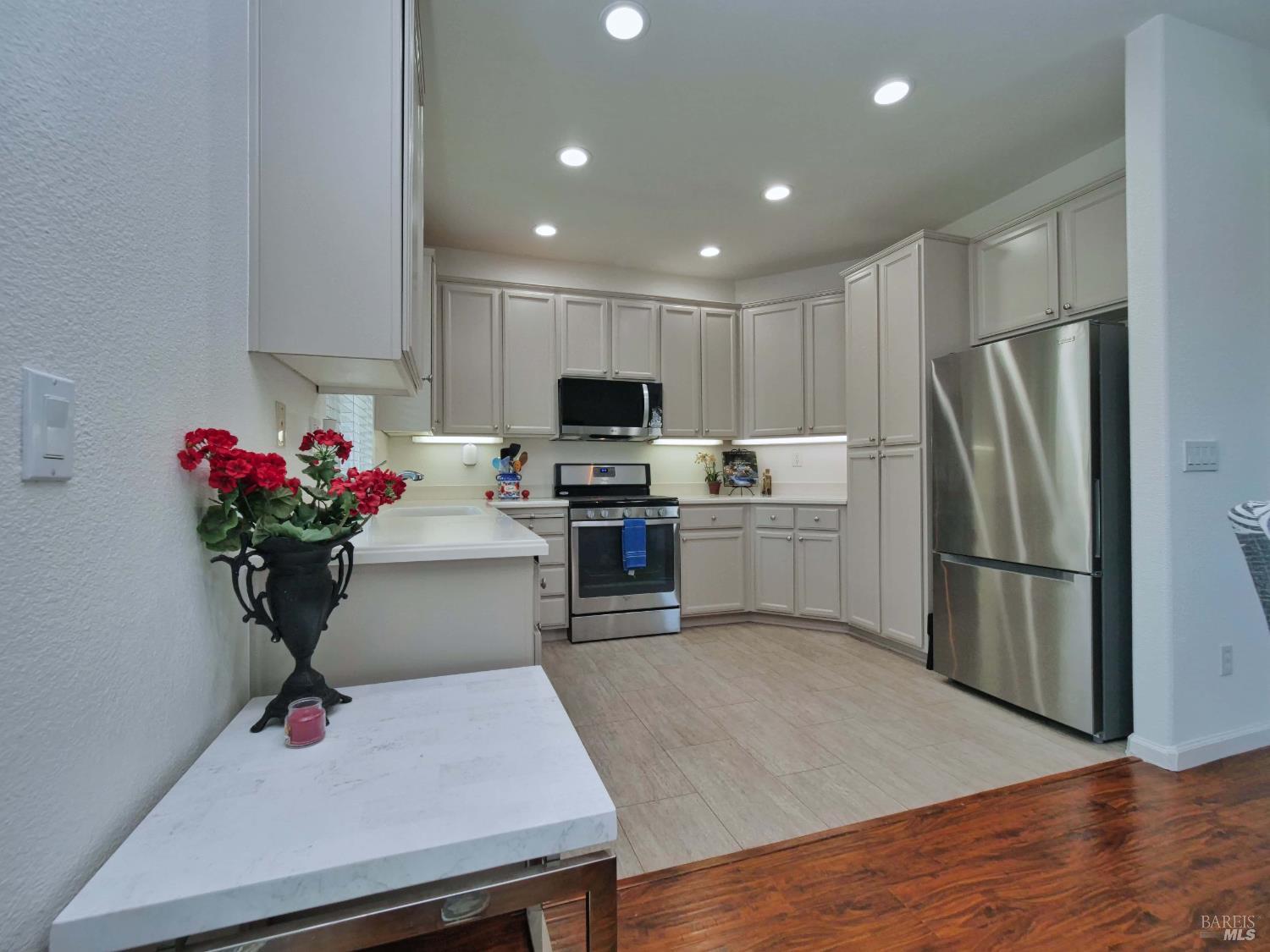 Detail Gallery Image 7 of 40 For 659 Pinehurst Dr Ca,  Rio Vista,  CA 94571 - 2 Beds | 2 Baths