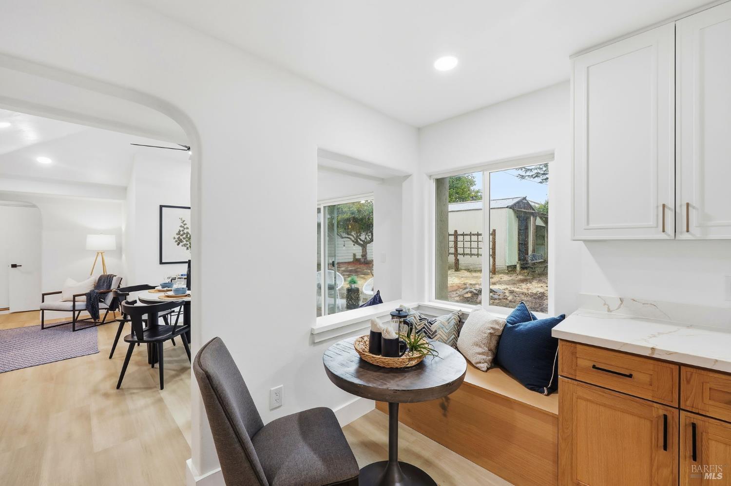 Detail Gallery Image 8 of 20 For 2132 Geary Dr, Santa Rosa,  CA 95404 - 2 Beds | 2 Baths