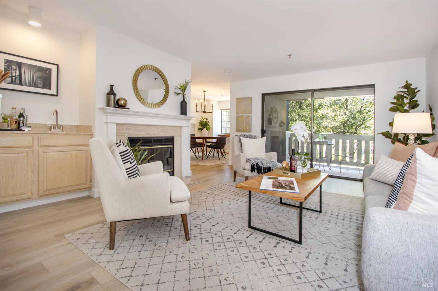 Detail Gallery Image 8 of 29 For 230 Pelican Ln, Novato,  CA 94949 - 3 Beds | 2/1 Baths