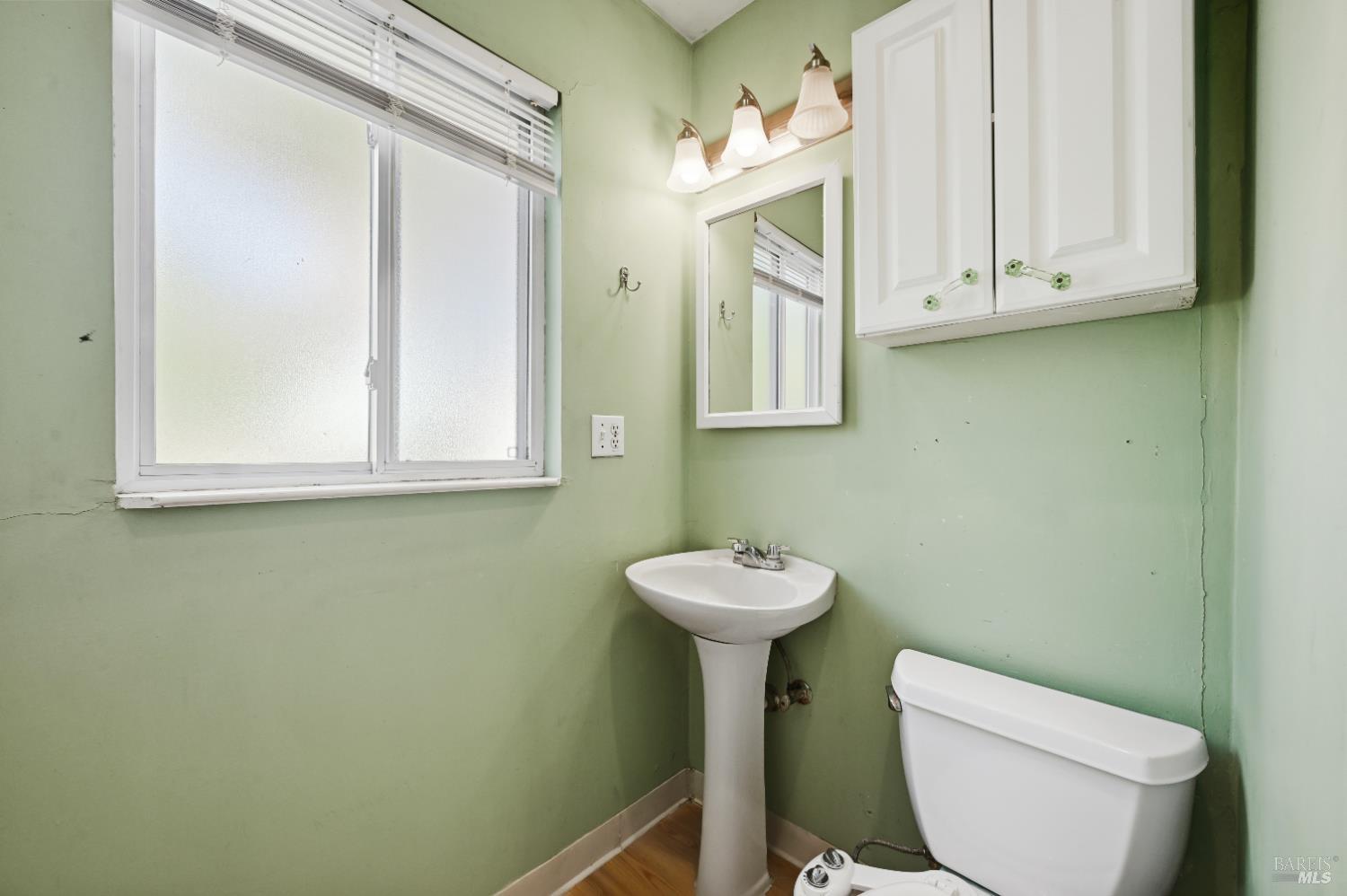 Detail Gallery Image 22 of 31 For 1677 Hearn Ave, Santa Rosa,  CA 95407 - 2 Beds | 1 Baths