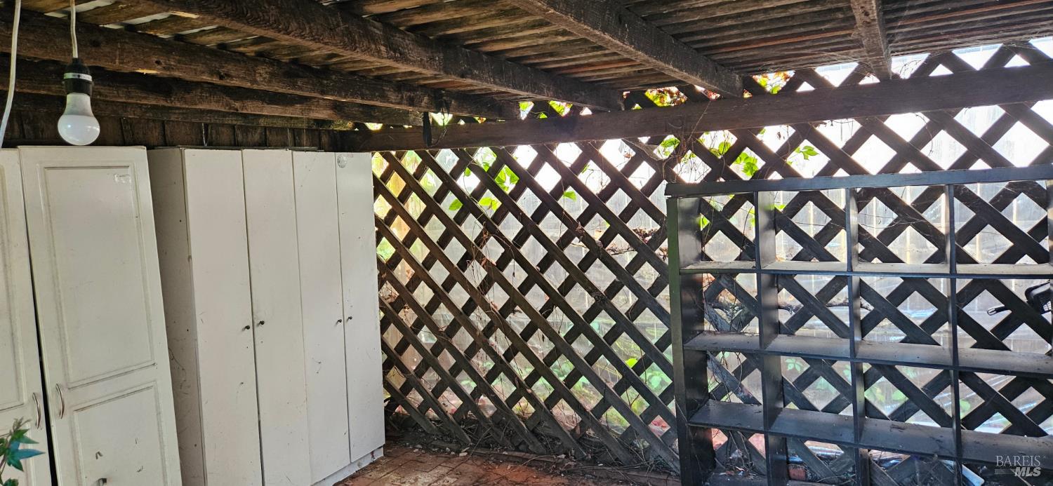 Detail Gallery Image 37 of 41 For 523 Center St, Healdsburg,  CA 95448 - 3 Beds | 2 Baths