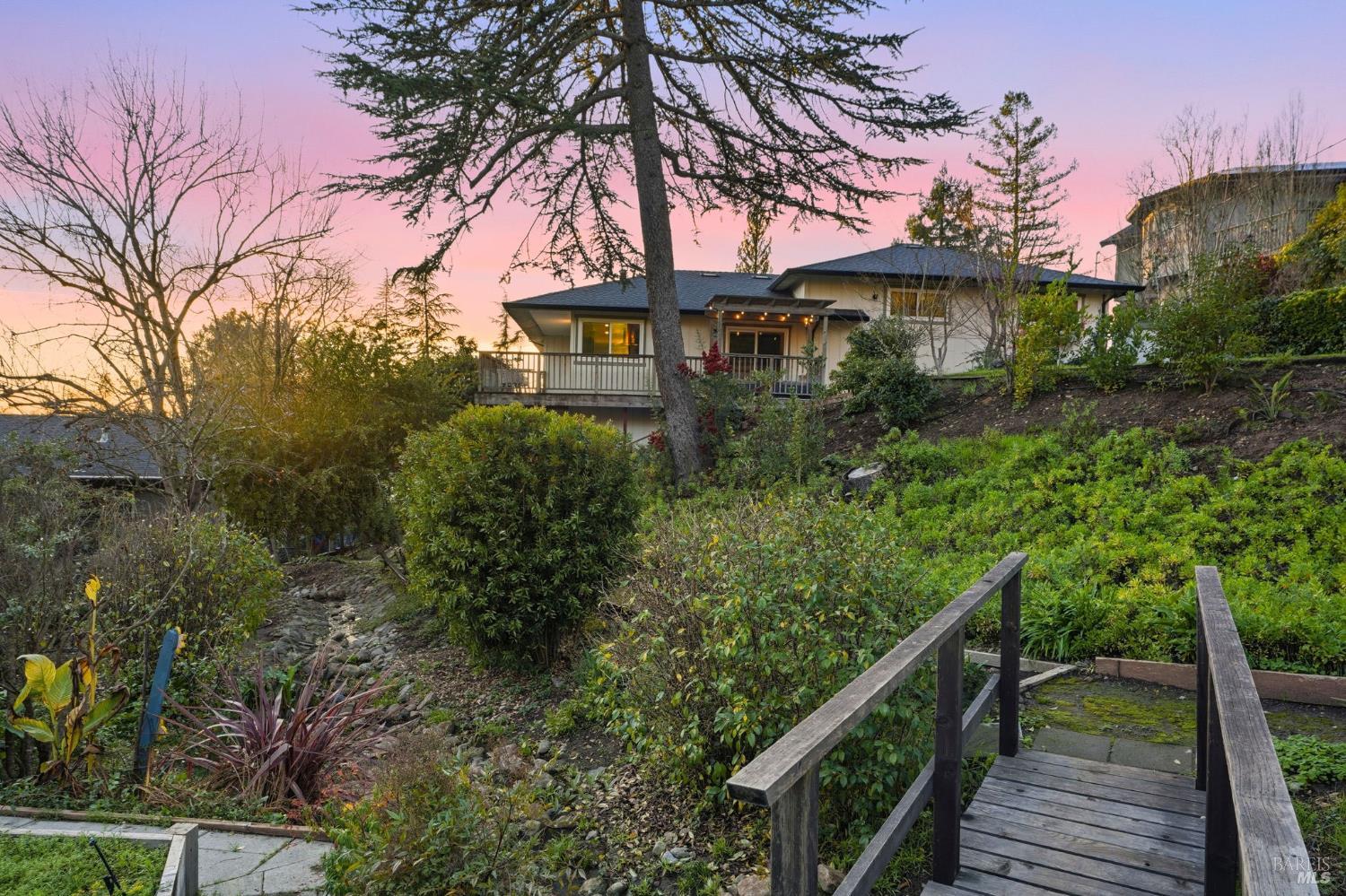 Detail Gallery Image 37 of 68 For 1814 Saint Francis Rd, Santa Rosa,  CA 95409 - 3 Beds | 2 Baths