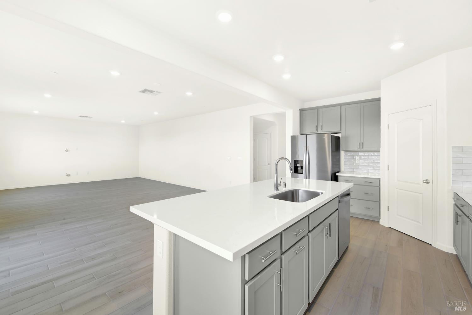 Detail Gallery Image 34 of 89 For 4107 Markovich Ct, San Pablo,  CA 94806 - 4 Beds | 3 Baths