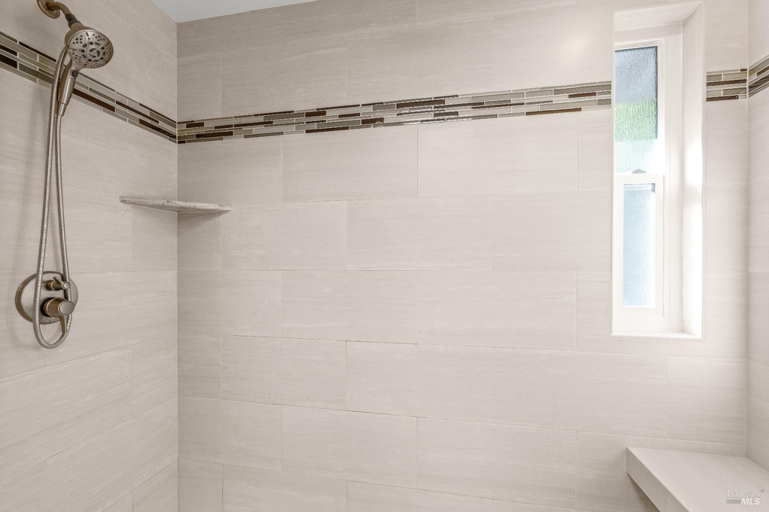 Detail Gallery Image 20 of 37 For 71 Convent Ct, San Rafael,  CA 94901 - 3 Beds | 2 Baths