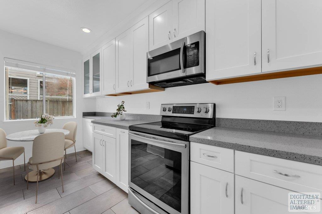 Detail Gallery Image 19 of 58 For 135 Koch Rd, Corte Madera,  CA 94925 - 2 Beds | 2 Baths