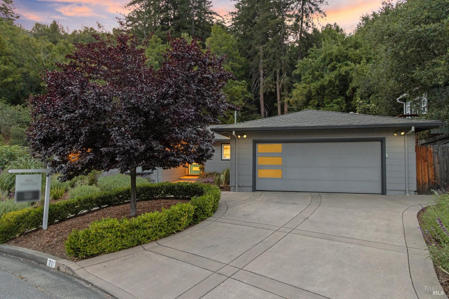 Detail Gallery Image 2 of 37 For 71 Convent Ct, San Rafael,  CA 94901 - 3 Beds | 2 Baths