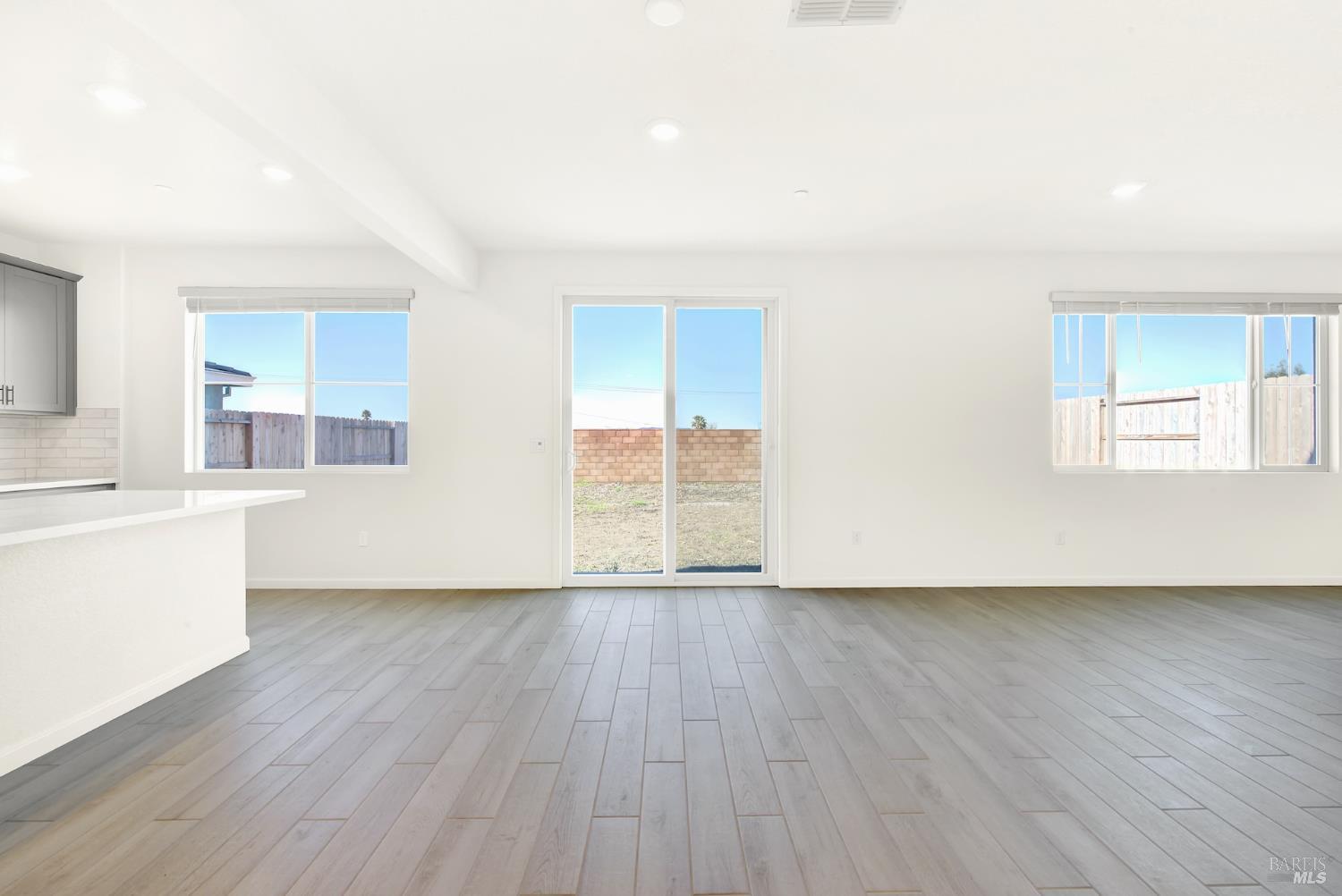 Detail Gallery Image 28 of 89 For 4107 Markovich Ct, San Pablo,  CA 94806 - 4 Beds | 3 Baths