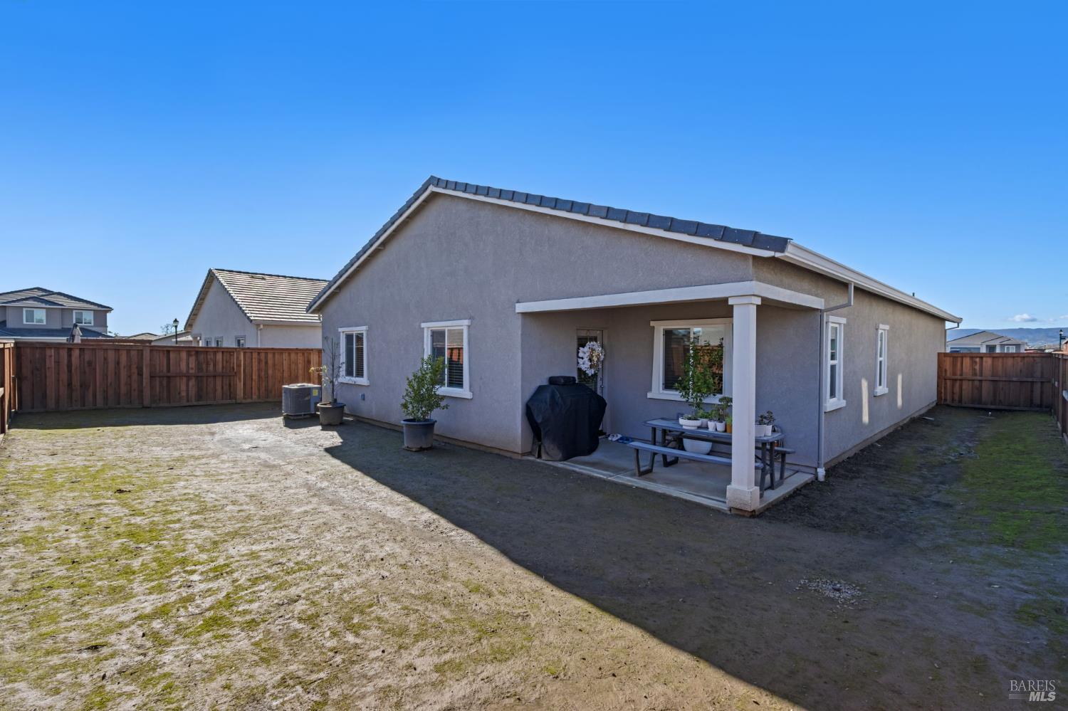 Detail Gallery Image 38 of 52 For 525 Fruit Tree Rd, Dixon,  CA 95620 - 3 Beds | 2 Baths