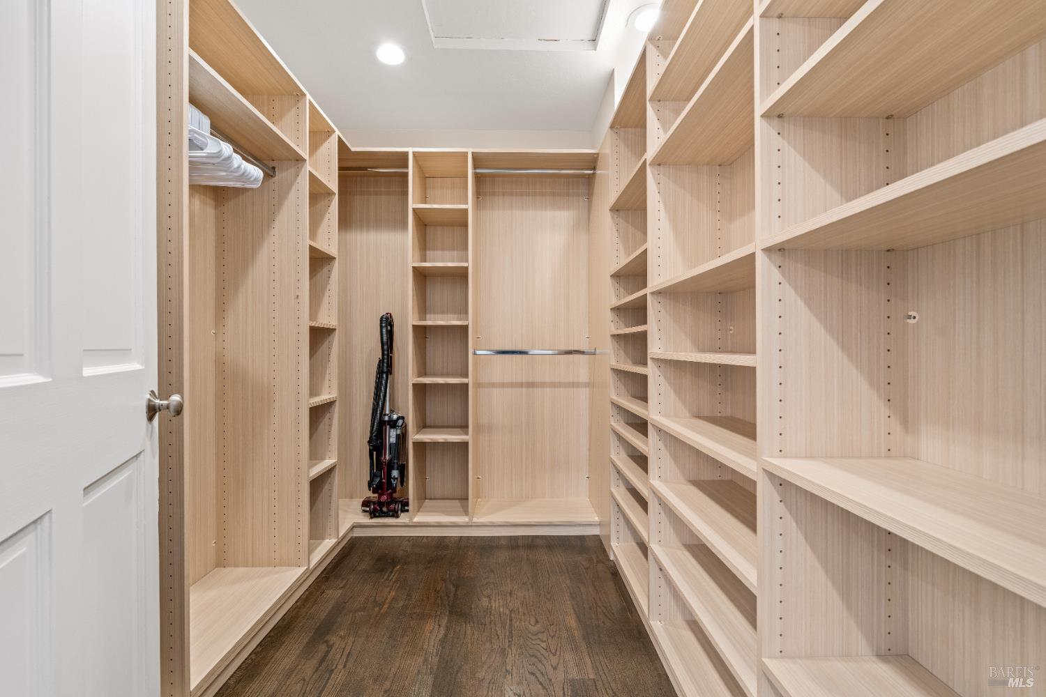 Detail Gallery Image 21 of 37 For 71 Convent Ct, San Rafael,  CA 94901 - 3 Beds | 2 Baths