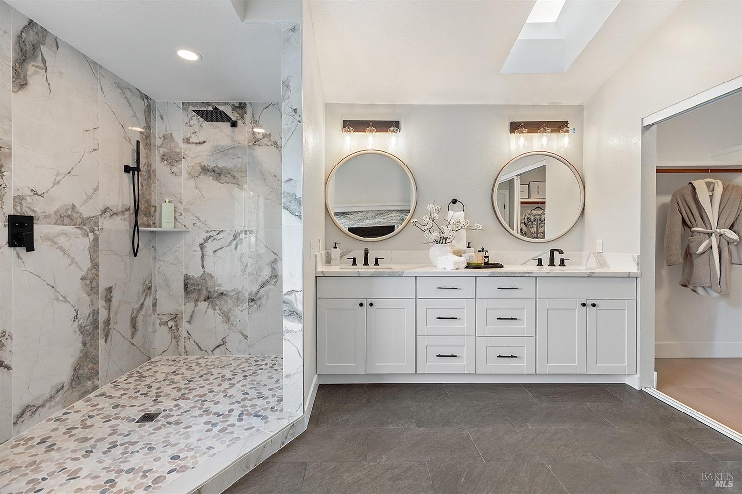 Detail Gallery Image 23 of 44 For 5426 Spring Lake Ct, Santa Rosa,  CA 95409 - 5 Beds | 3 Baths