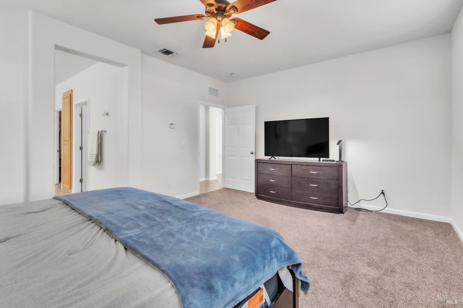 Detail Gallery Image 24 of 45 For 1120 Bello Dr, Dixon,  CA 95620 - 4 Beds | 2/1 Baths