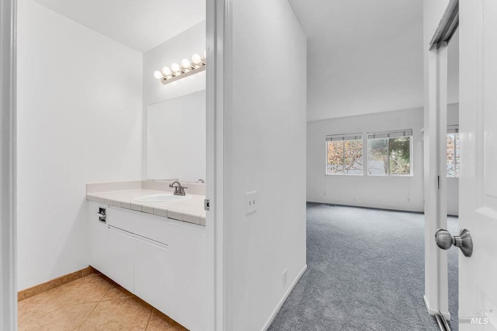 Detail Gallery Image 24 of 58 For 135 Koch Rd, Corte Madera,  CA 94925 - 2 Beds | 2 Baths