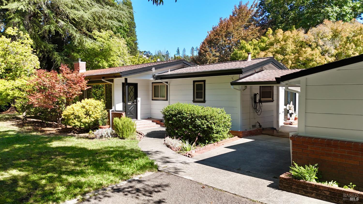 Detail Gallery Image 4 of 72 For 109 Glass Mountain Ln, Saint Helena,  CA 94574 - 3 Beds | 2/1 Baths