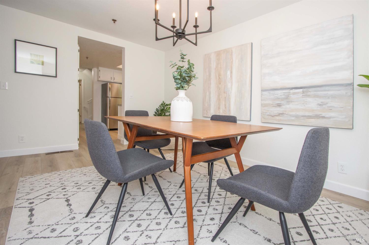 Detail Gallery Image 21 of 29 For 230 Pelican Ln, Novato,  CA 94949 - 3 Beds | 2/1 Baths