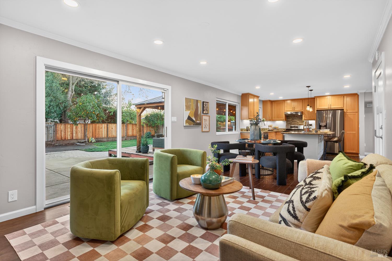 Detail Gallery Image 16 of 66 For 935 Mohr Ln, Concord,  CA 94518 - 3 Beds | 2 Baths