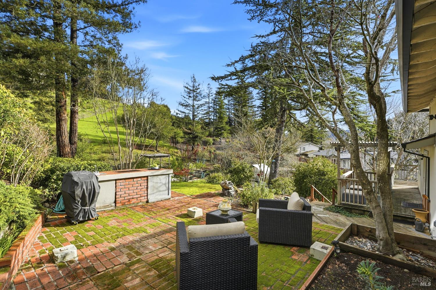 Detail Gallery Image 45 of 68 For 1814 Saint Francis Rd, Santa Rosa,  CA 95409 - 3 Beds | 2 Baths