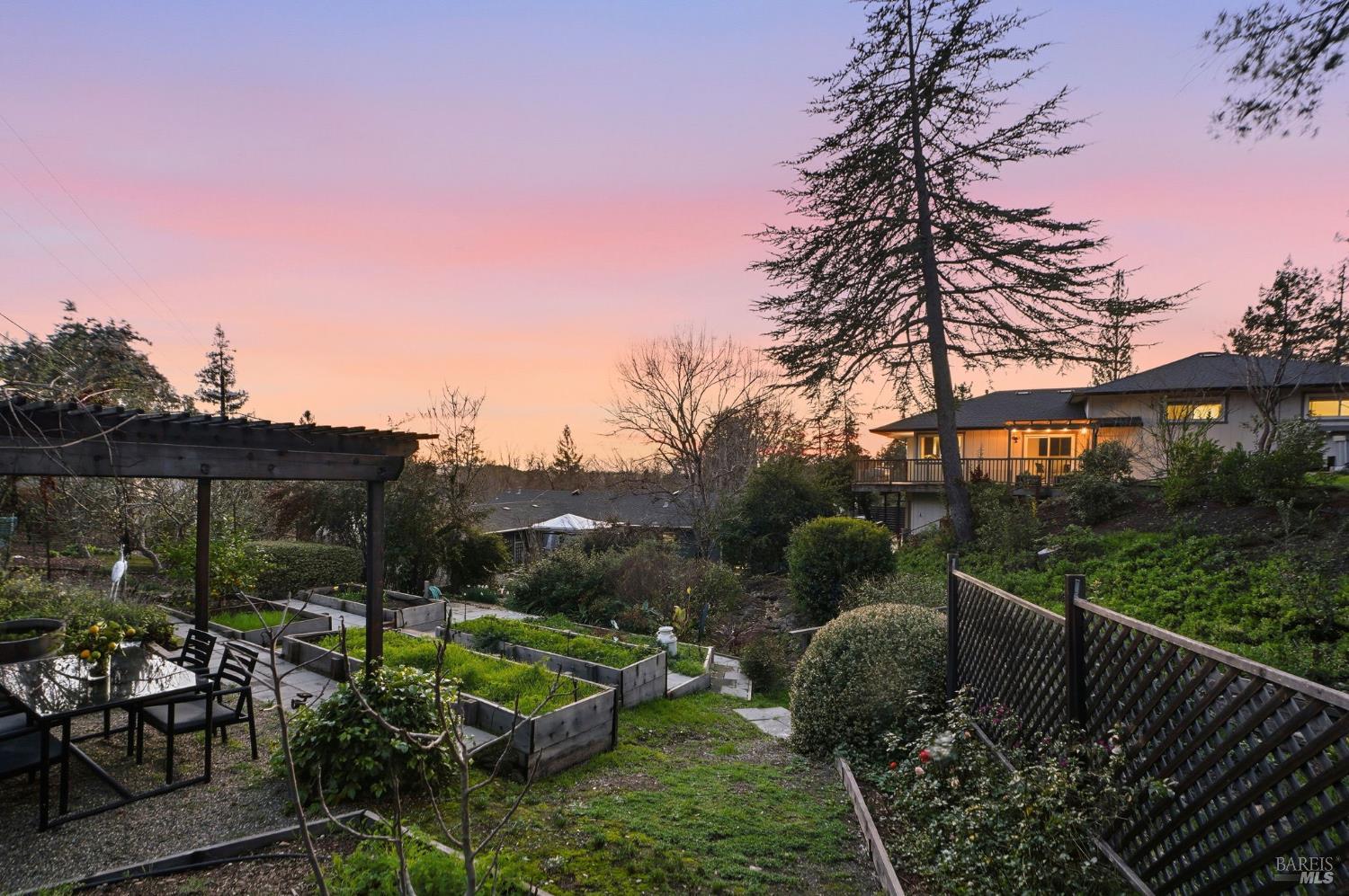 Detail Gallery Image 64 of 68 For 1814 Saint Francis Rd, Santa Rosa,  CA 95409 - 3 Beds | 2 Baths