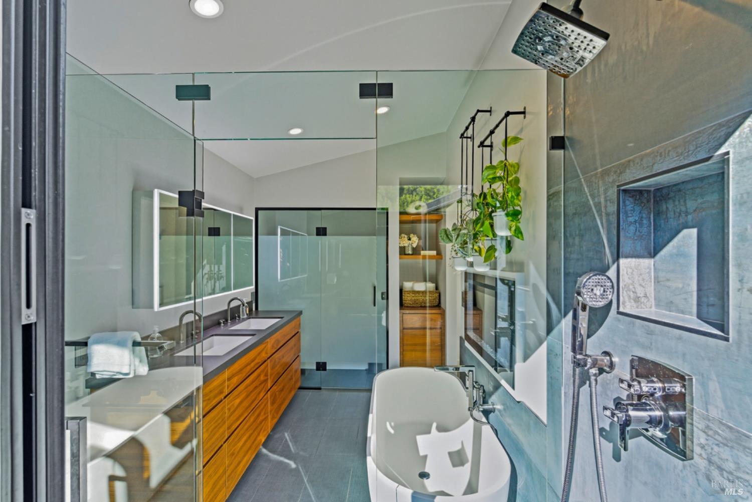 Detail Gallery Image 50 of 78 For 80 Pinto Ln, Novato,  CA 94947 - 4 Beds | 2/1 Baths