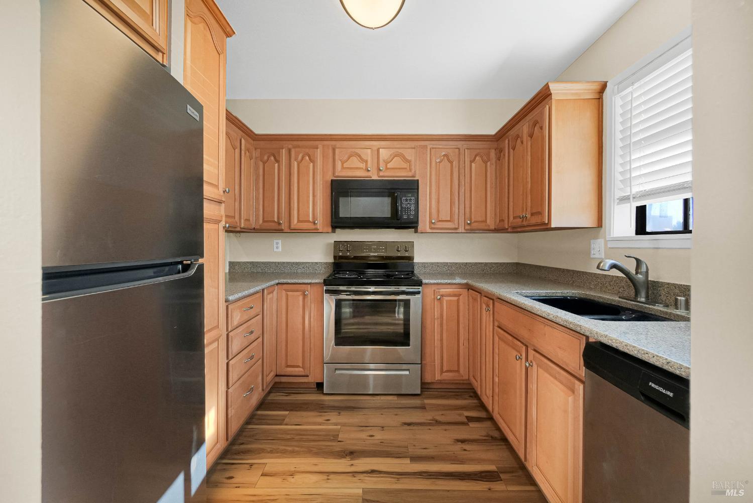 Detail Gallery Image 16 of 50 For 900 Southampton Rd #24,  Benicia,  CA 94510 - 3 Beds | 1/1 Baths