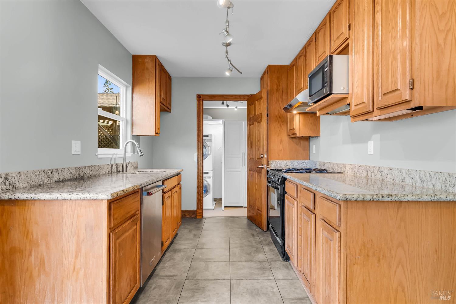 Detail Gallery Image 17 of 51 For 32 Jefferson Ave, San Rafael,  CA 94903 - 2 Beds | 1 Baths