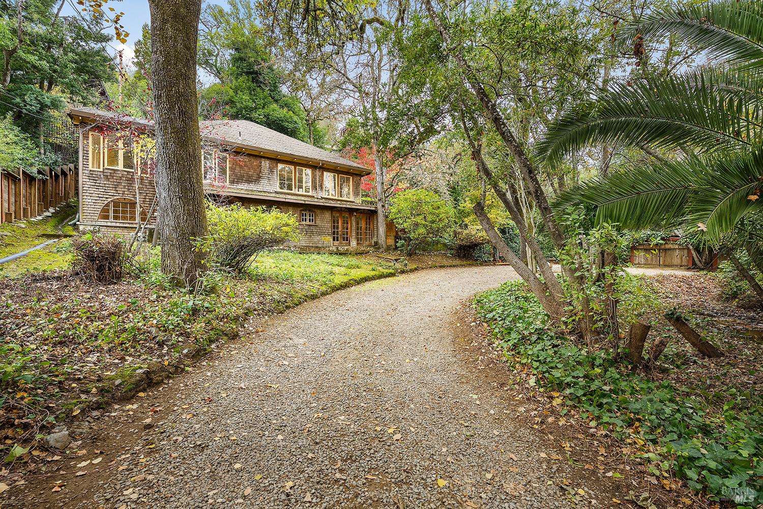 Detail Gallery Image 5 of 55 For 101 Laurel Grove Ave, Kentfield,  CA 94904 - 3 Beds | 2/1 Baths