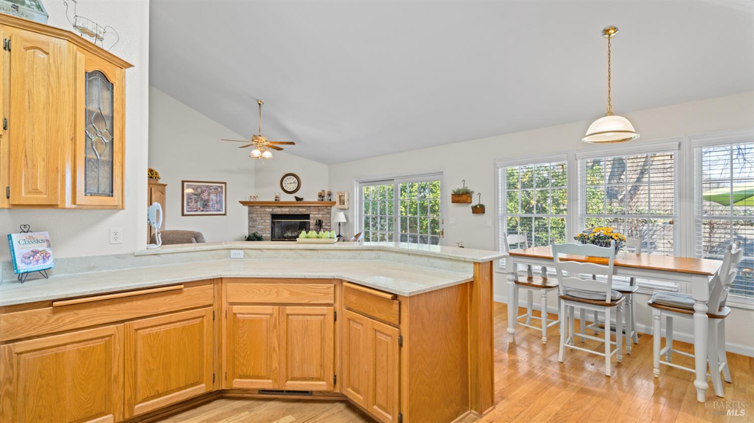 Detail Gallery Image 17 of 44 For 160 Lynd Way, Dixon,  CA 95620 - 3 Beds | 2/1 Baths