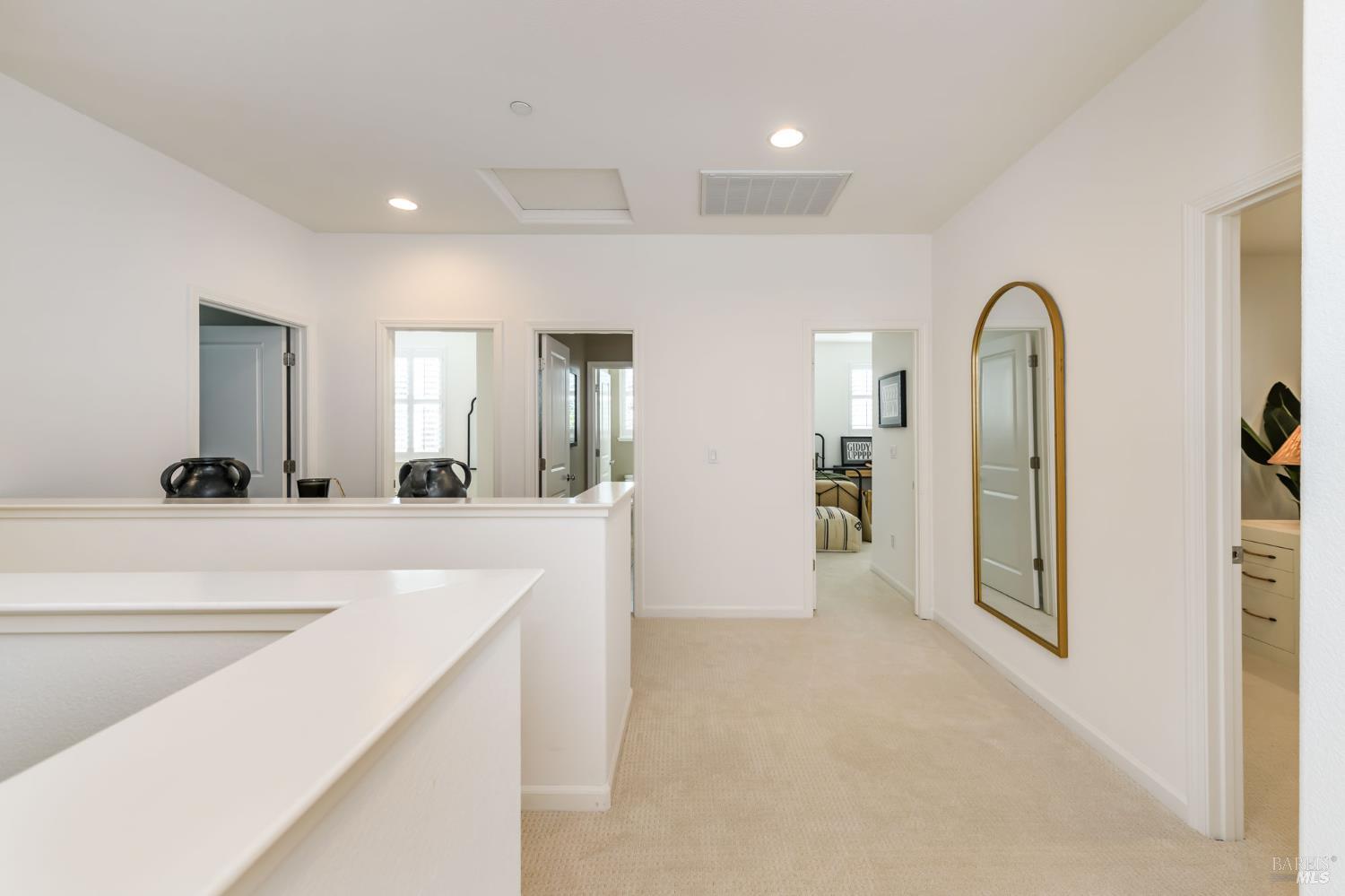 Detail Gallery Image 21 of 46 For 1727 Chinar Dr, Petaluma,  CA 94954 - 4 Beds | 2/1 Baths