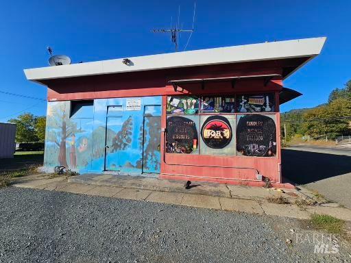 Detail Gallery Image 3 of 9 For 45010 Highway 101 Hwy, Laytonville,  CA 95454 - – Beds | – Baths