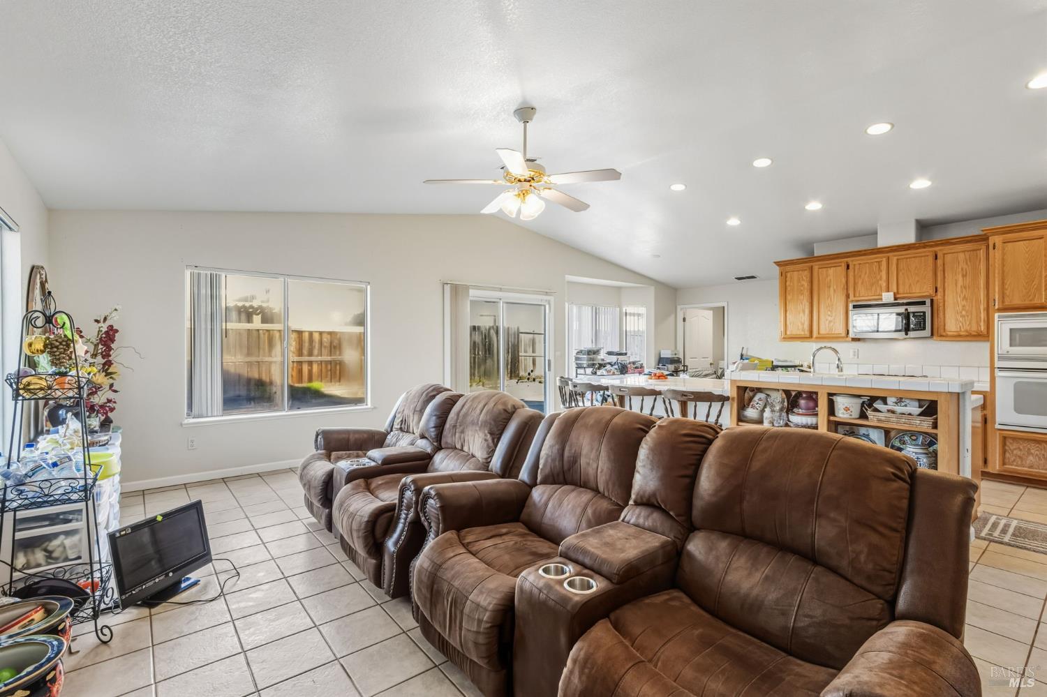 Detail Gallery Image 23 of 52 For 6996 Mortara Ct, Vallejo,  CA 94591 - 4 Beds | 3 Baths