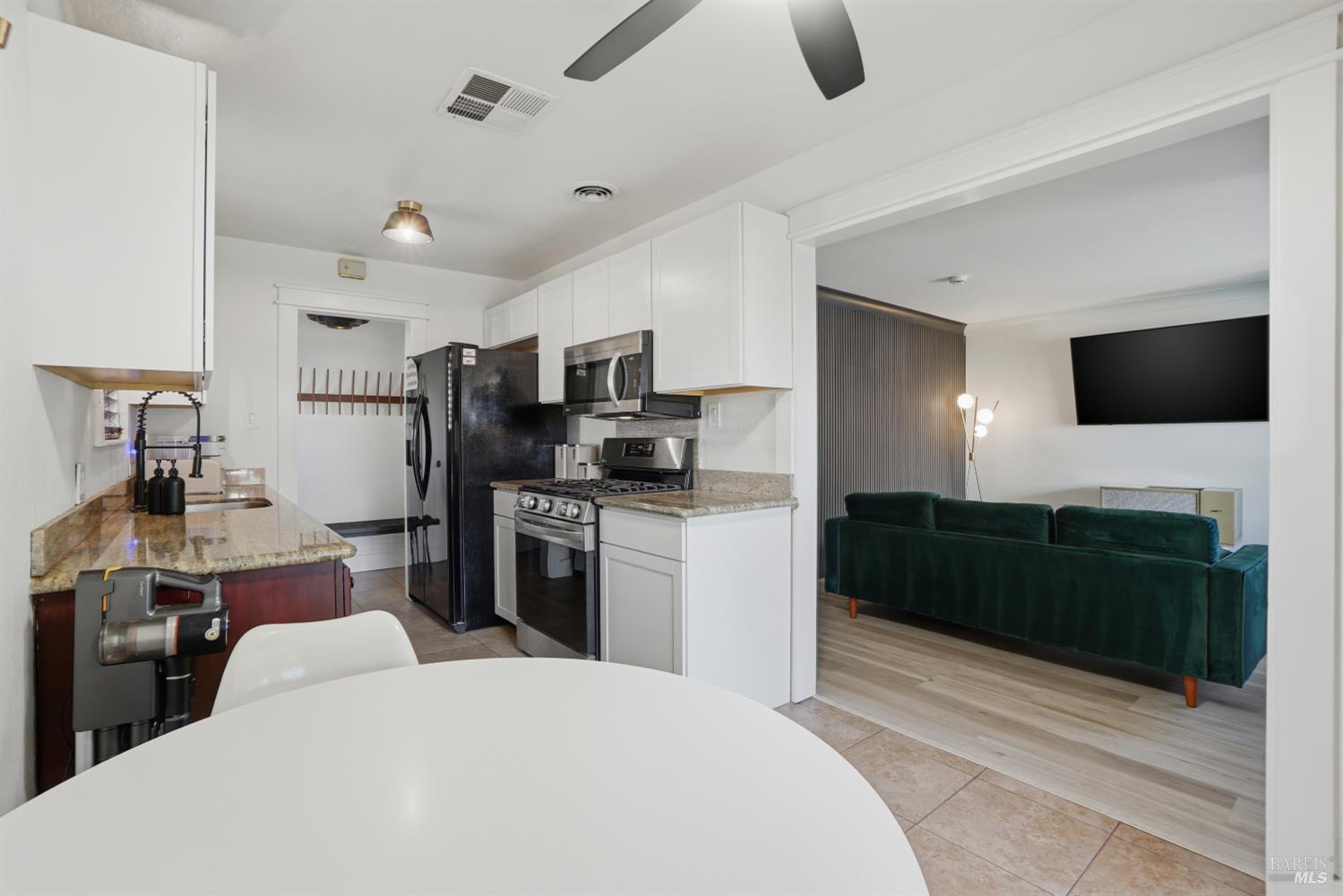 Detail Gallery Image 20 of 39 For 823 Shell Ave, Martinez,  CA 94553 - 3 Beds | 1 Baths