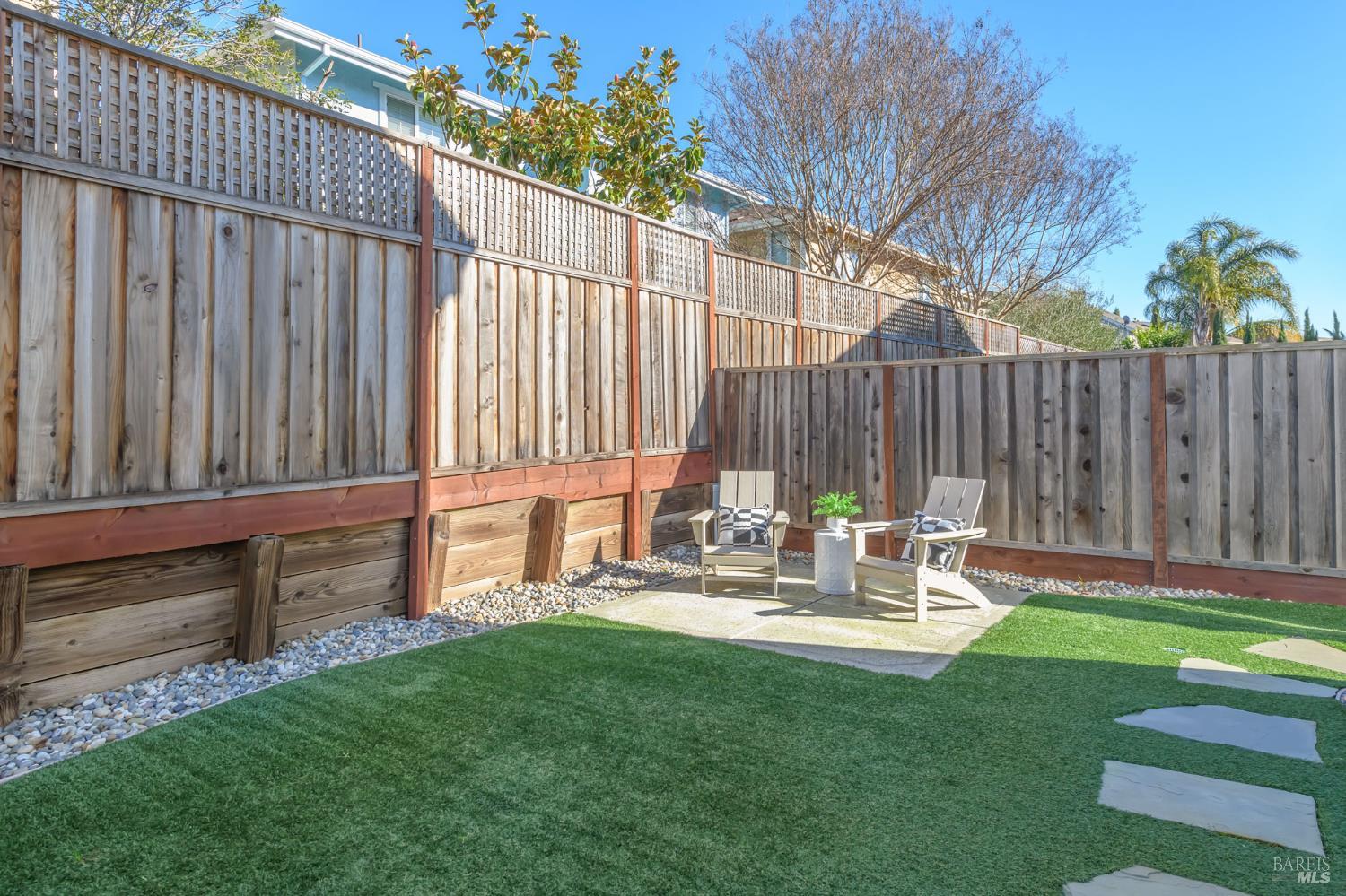 Detail Gallery Image 41 of 46 For 1727 Chinar Dr, Petaluma,  CA 94954 - 4 Beds | 2/1 Baths